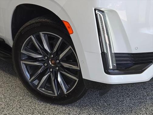 2023 Cadillac Escalade Sport