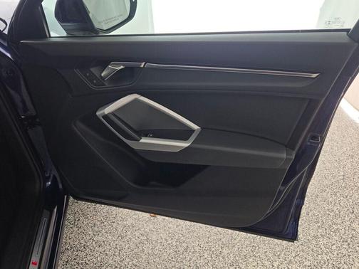 2023 Audi Q3 Premium 45 TFSI S line quattro Tiptronic