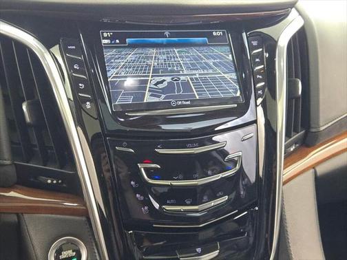 2018 Cadillac Escalade Luxury