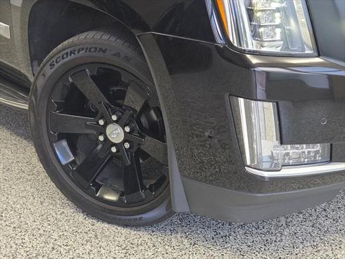 2018 Cadillac Escalade Luxury