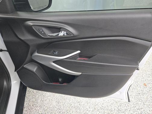 2025 Chevrolet Trax FWD 1RS