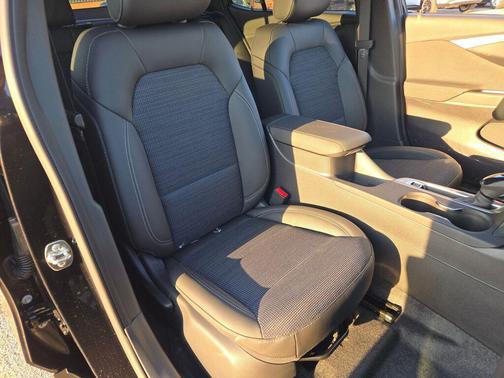 Ebony Twilight Metallic 2026 Buick Envista Preferred FWD