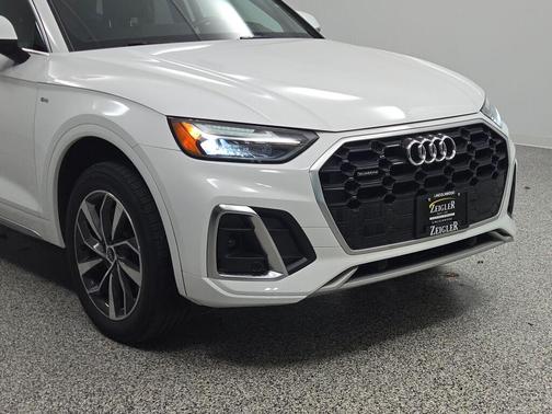 2022 Audi Q5 45 S line Premium