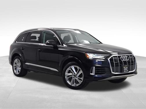 Mythos Black Metallic 2024 Audi Q7 55 Premium Plus
