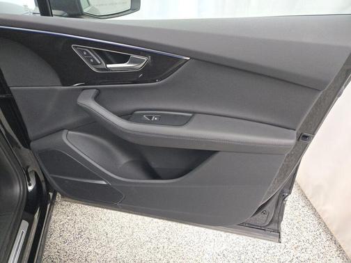 2024 Audi Q7 55 Premium Plus