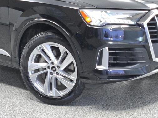 2024 Audi Q7 55 Premium Plus