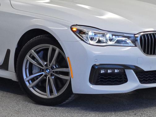 2016 BMW 750 i xDrive