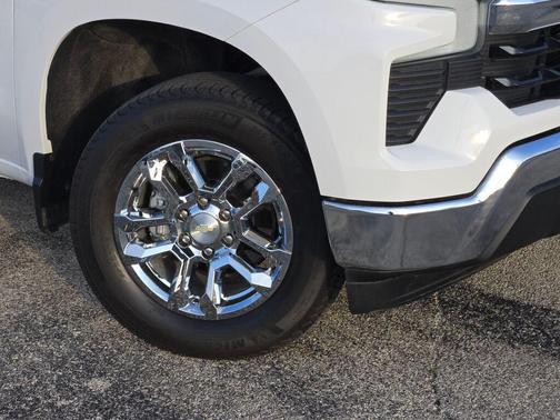 Summit White 2022 Chevrolet Silverado 1500 LT