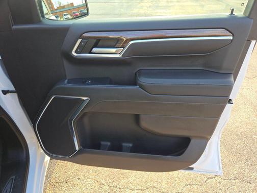 Summit White 2022 Chevrolet Silverado 1500 LT