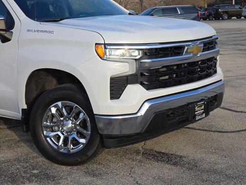Summit White 2022 Chevrolet Silverado 1500 LT