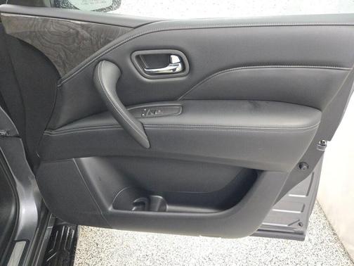 2021 INFINITI QX80 Luxe