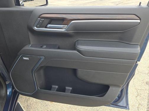 Pacific Blue Metallic 2022 GMC Sierra 1500 SLT