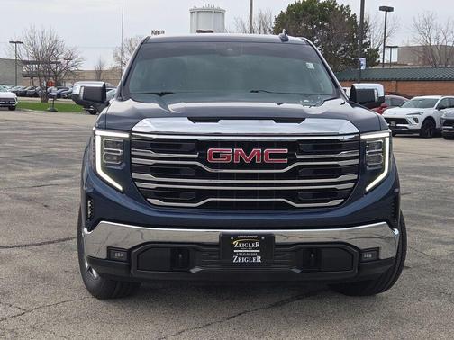 Pacific Blue Metallic 2022 GMC Sierra 1500 SLT