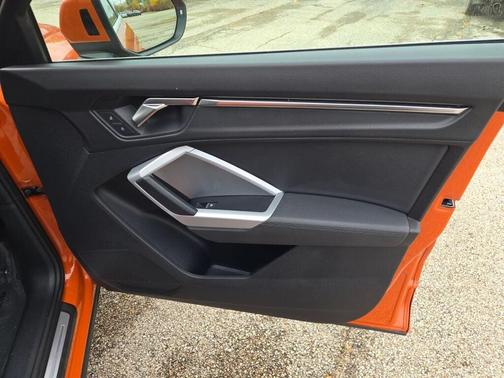 2022 Audi Q3 45 S line Premium