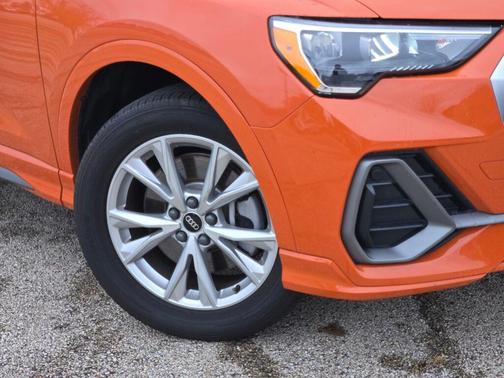 2022 Audi Q3 45 S line Premium