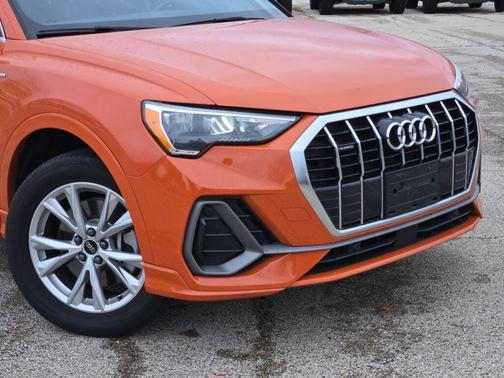 2022 Audi Q3 45 S line Premium