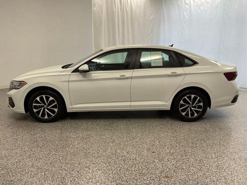Pure White 2024 Volkswagen Jetta 1.5T S