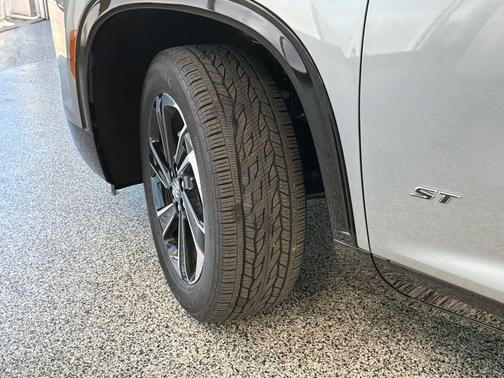 moonstone gray metallic 2026 Buick Enclave Sport Touring