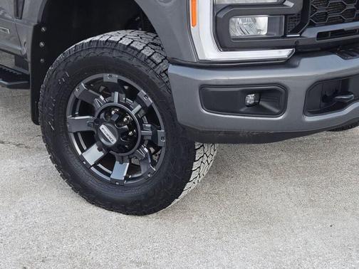 2023 Ford F-350 Lariat