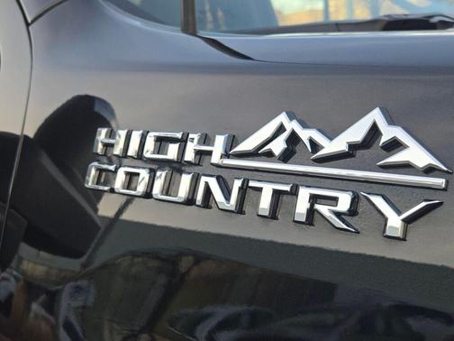 Mosaic Black Metallic 2021 Chevrolet Silverado 2500 High Country