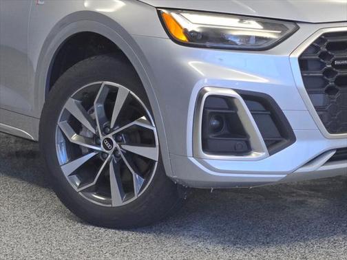 2022 Audi Q5 45 S line Premium Plus