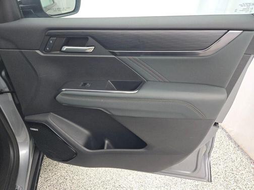 Sterling Metallic 2024 GMC Acadia AWD AT4