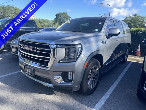 2022 GMC Yukon XL SLT
