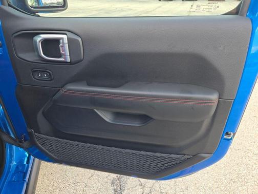 Hydro Blue Pearlcoat 2024 Jeep Wrangler Rubicon 392