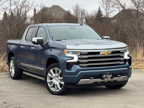 Lakeshore Blue Metallic 2024 Chevrolet Silverado 1500 High Country Truck