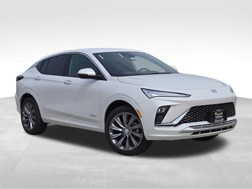 White Frost Tricoat 2026 Buick Envista Avenir FWD