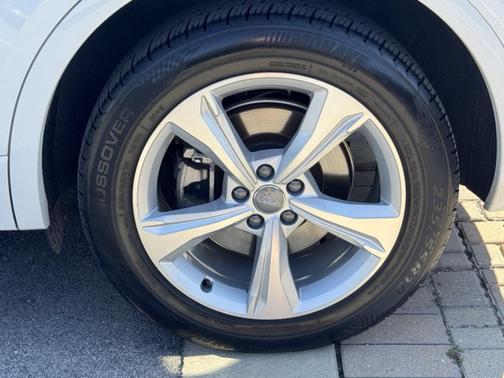 2020 Audi Q5 45 Premium