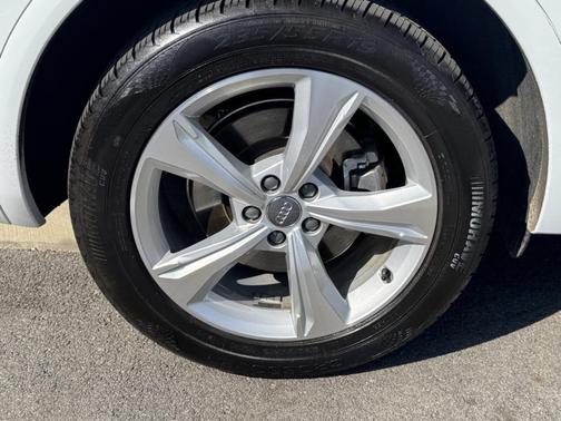 2020 Audi Q5 45 Premium