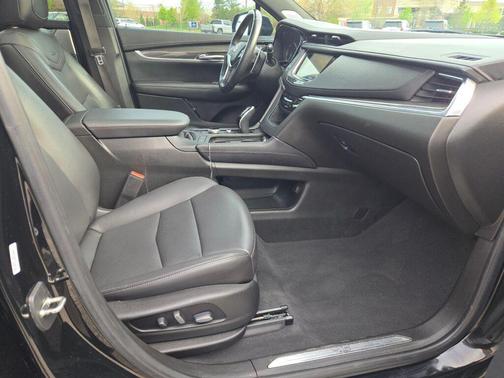 Stellar Black Metallic 2021 Cadillac XT5 Sport