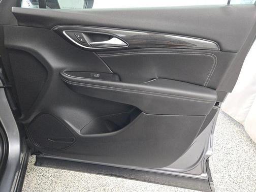 2022 Buick Envision FWD Essence