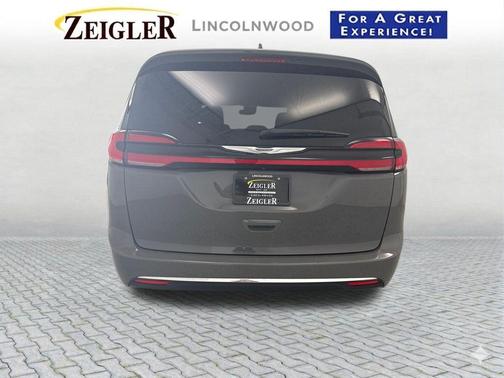 Ceramic Gray Clearcoat 2022 Chrysler Pacifica Touring L