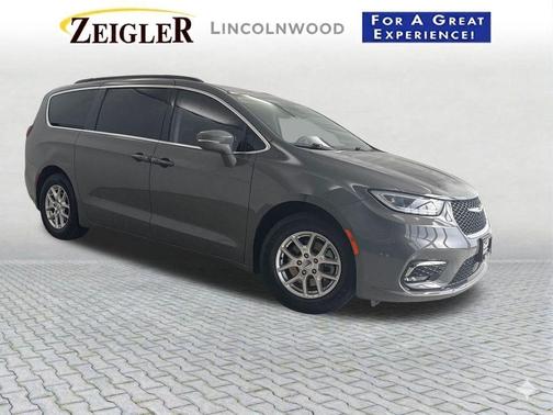 Ceramic Gray Clearcoat 2022 Chrysler Pacifica Touring L