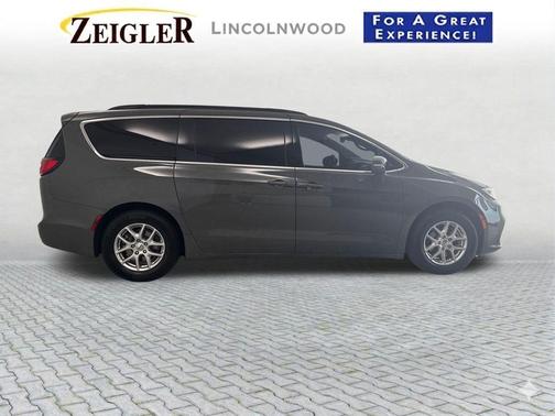 Ceramic Gray Clearcoat 2022 Chrysler Pacifica Touring L