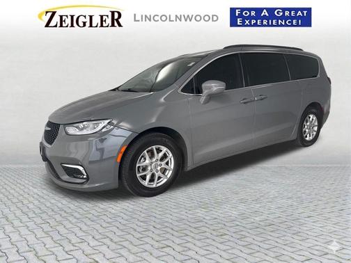 Ceramic Gray Clearcoat 2022 Chrysler Pacifica Touring L