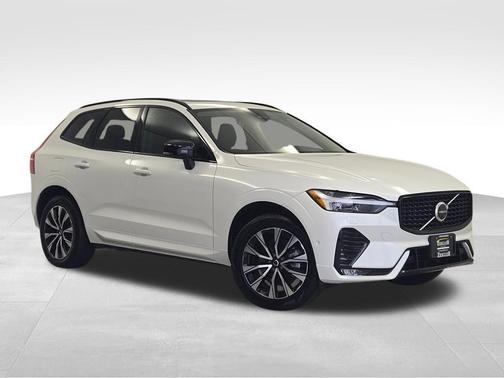 Crystal White Metallic 2025 Volvo XC60 B5 Plus