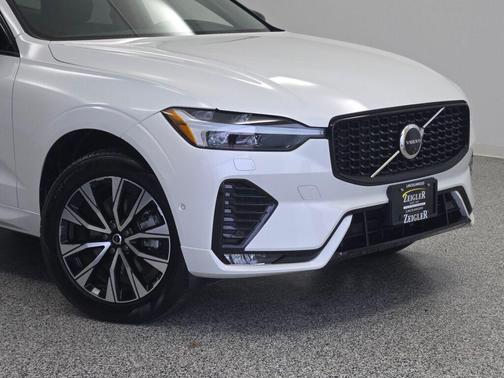 Crystal White Metallic 2025 Volvo XC60 B5 Plus