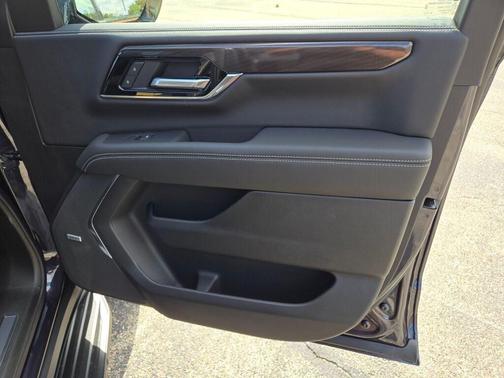 2025 GMC Yukon XL 4WD Elevation