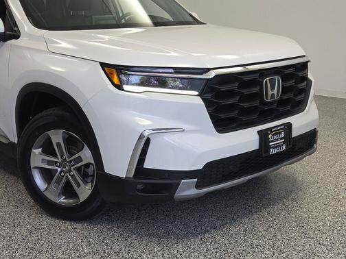2023 Honda Pilot AWD EX-L 7 Passenger