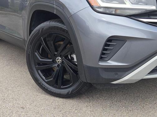 2023 Volkswagen Atlas 3.6L SE w/Technology