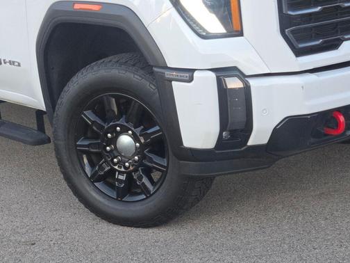 2024 GMC Sierra 2500 AT4