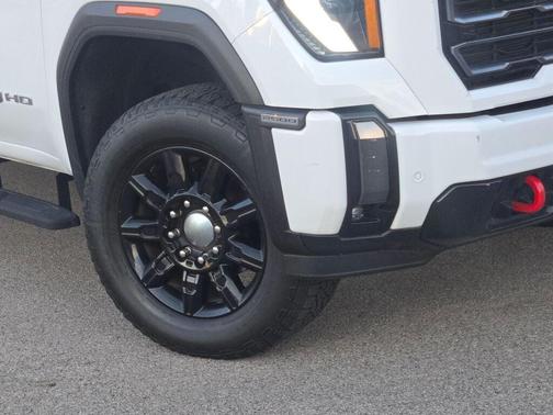 2024 GMC Sierra 2500 AT4