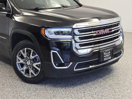 2023 GMC Acadia AWD SLT