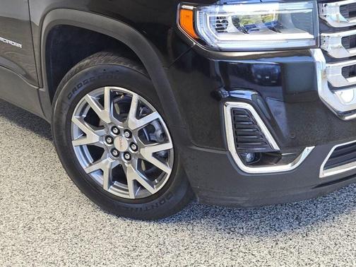 2023 GMC Acadia AWD SLT