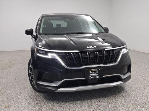 2024 Kia Carnival EX