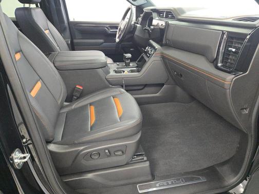Onyx Black 2025 GMC Sierra 1500 AT4