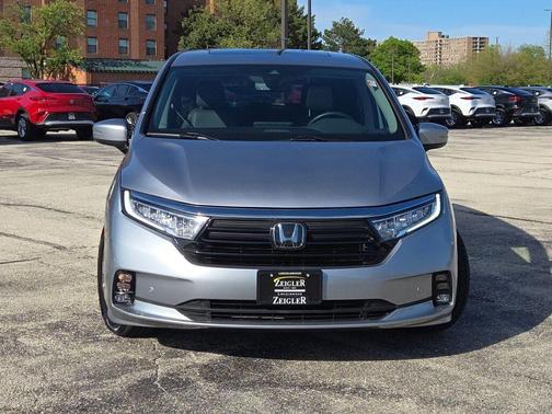 Lunar Silver Metallic 2023 Honda Odyssey Touring